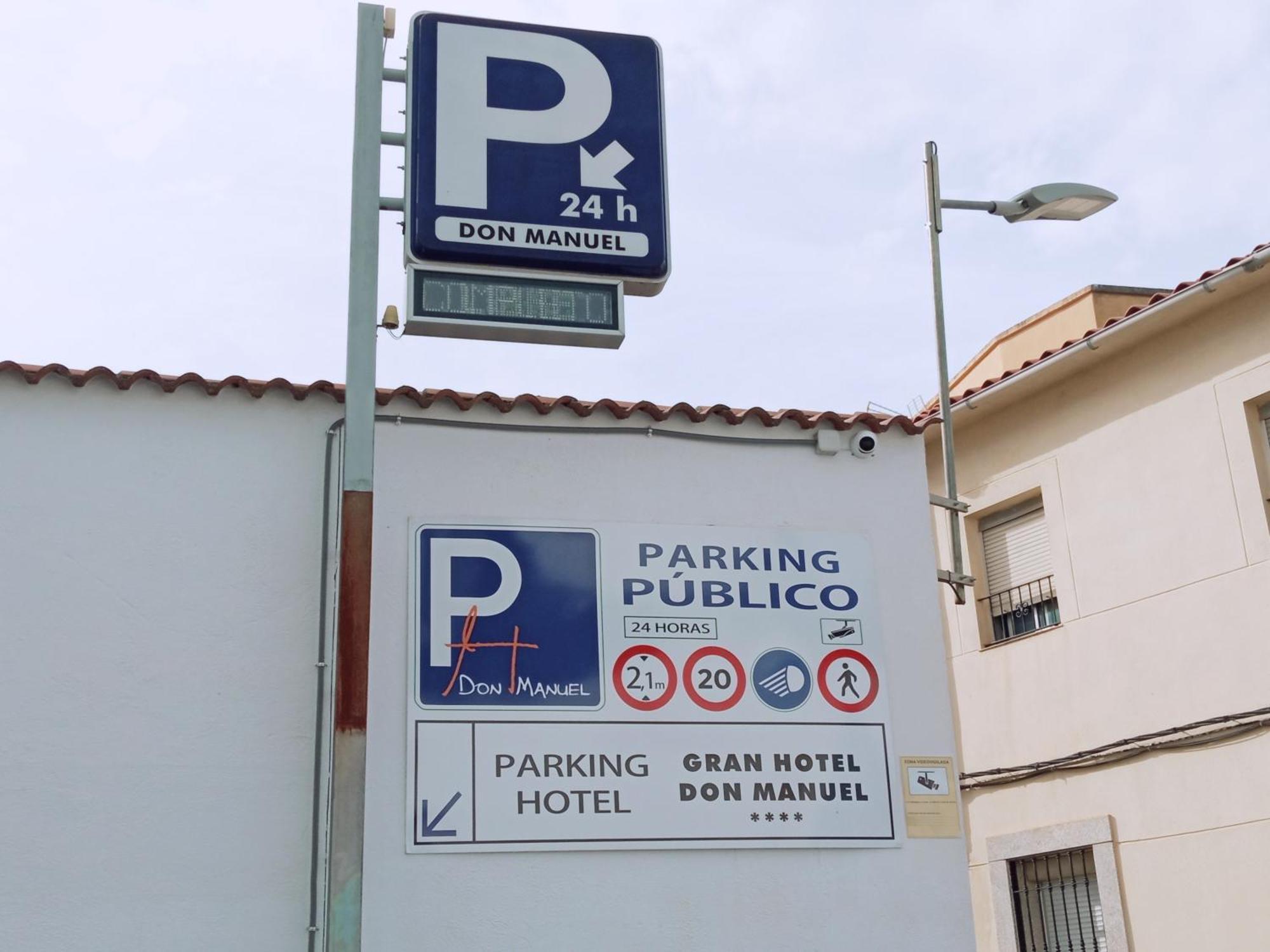 Apto La Almena 2 Junto A Plaza Mayor,2 Habitaciones,Parking Gratuito Касерес Экстерьер фото
